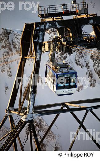 TELEPHERIQUE DU PIC DU MIDI DE BIGORRE, HAUTES PYRENEES. (65F01829.jpg)