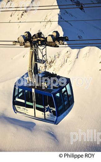 TELEPHERIQUE DU PIC DU MIDI DE BIGORRE, HAUTES PYRENEES. (65F01832.jpg)