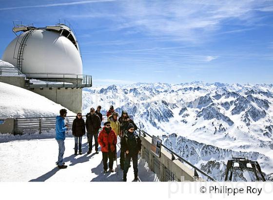 TERRASSE PUBLIQUE DE L' OBSERVATOIRE DU PIC DU MIDI DE BIGORRE, HAUTES PYRENEES. (65F01834.jpg)
