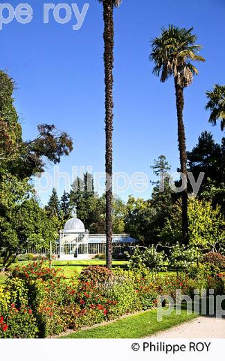 LE JARDIN MASSEY, TARBES, BIGORRE, HAUTES-PYRENEES. (65F02415.jpg)