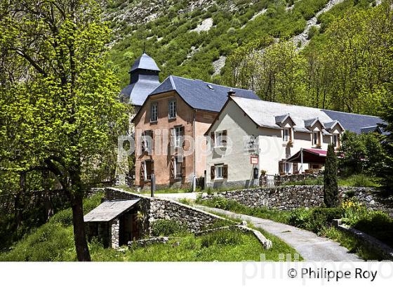 LE HAMEAU DE HEAS, CIRQUE DE TROUMOUSE, PAYS TOY, HAUTES-PYRENEES. (65F02522.jpg)