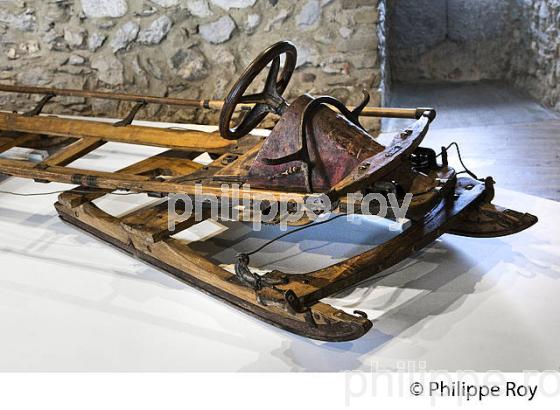 BOBSLEIGH, MUSEE PYRENEEN, CHATEAU FORT,   VILLE DE  LOURDES, BIGORRE, HAUTES-PYRENEES. (65F03308.jpg)