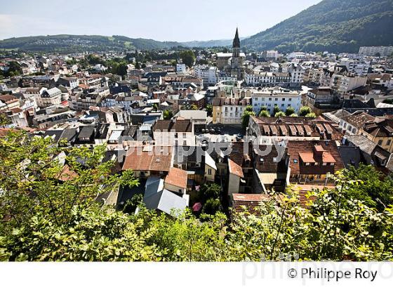 LA VILLE DE  LOURDES, BIGORRE, HAUTES-PYRENEES. (65F03312.jpg)