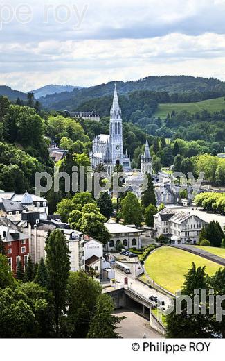 SANCTUAIRE NOTRE DAME DE LOURDES, VILLE DE LOURDES, BIGORRE, HAUTES-PYRENEES. (65F03321.jpg)