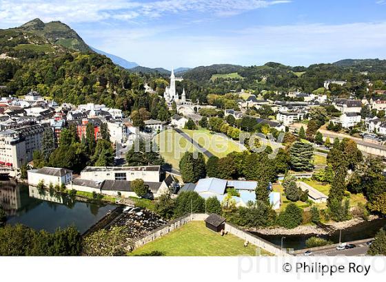 SANCTUAIRE NOTRE DAME DE LOURDES, VILLE DE LOURDES, BIGORRE, HAUTES-PYRENEES. (65F03324.jpg)