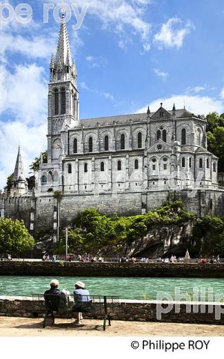 SANCTUAIRE NOTRE DAME DE LOURDES, VILLE DE LOURDES, BIGORRE, HAUTES-PYRENEES. (65F03337.jpg)