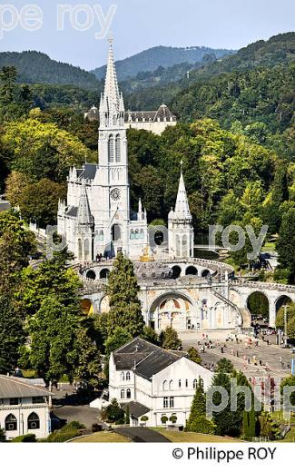 SANCTUAIRE NOTRE DAME DE LOURDES, VILLE DE LOURDES, BIGORRE, HAUTES-PYRENEES. (65F03338.jpg)