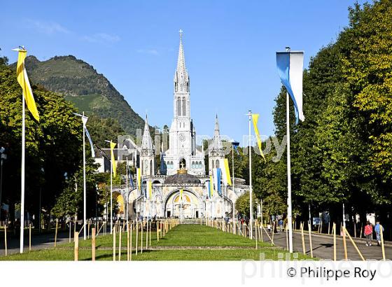 SANCTUAIRE NOTRE DAME DE LOURDES, VILLE DE LOURDES, BIGORRE, HAUTES-PYRENEES. (65F03403.jpg)