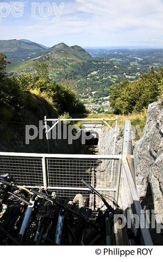 FUNICULAIRE DU PIC DU JER,  VILLE DE  LOURDES, BIGORRE, HAUTES-PYRENEES. (65F03526.jpg)