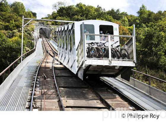 FUNICULAIRE DU PIC DU JER,  VILLE DE  LOURDES, BIGORRE, HAUTES-PYRENEES. (65F03533.jpg)