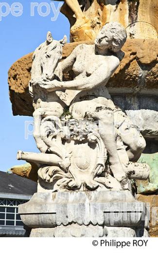FONTAINE  DES QUATRE VALLEES, PLACE DU  MERCADIEU , TARBES, BIGORRE, HAUTES-PYRENEES. (65F03837.jpg)
