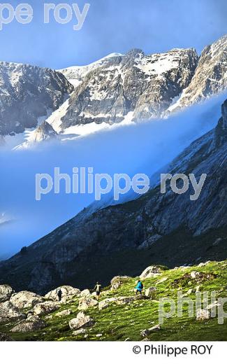 RANDONNEE PEDESTRE, CIRQUE  D' ESTAUBE, PAYS TOY, HAUTES-PYRENEES. (65F04112.jpg)