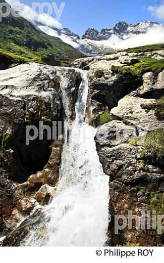 RANDONNEE PEDESTRE, CIRQUE  D' ESTAUBE, PAYS TOY, HAUTES-PYRENEES. (65F04227.jpg)