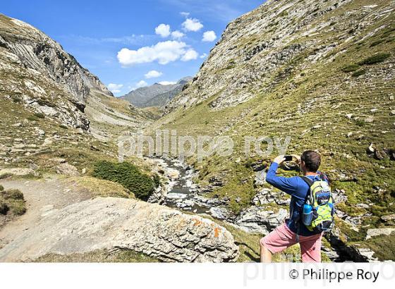 RANDONNEE PEDESTRE, CIRQUE  D' ESTAUBE, PAYS TOY, HAUTES-PYRENEES. (65F04404.jpg)