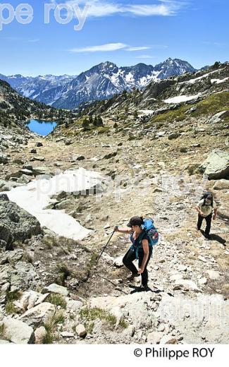 LAC, GOURG DE RABAS, RANDONNEE,  RESERVE DU NEOUVIELLE, VALLEE D' AURE,  HAUTES-PYRENEES. (65F04602.jpg)