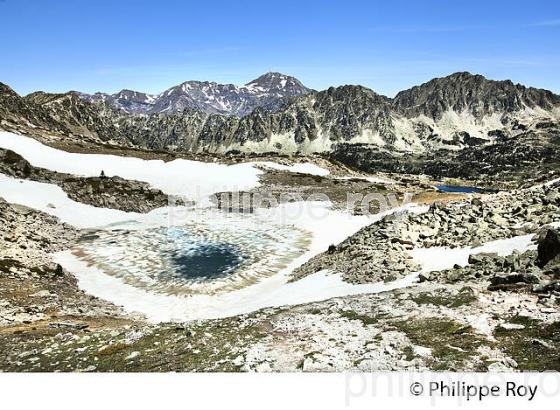 PIC DU MIDI DE BIGORRE, RANDONNEE,  RESERVE DU NEOUVIELLE, VALLEE D' AURE,  HAUTES-PYRENEES. (65F04622.jpg)