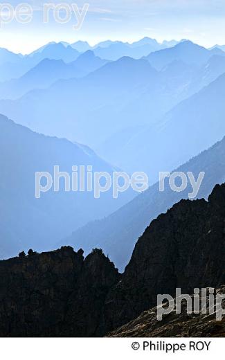 ASCENSION DU PIC DU NEOUVIELLE, VALLEE D' AURE,  HAUTES-PYRENEES. (65F04727.jpg)