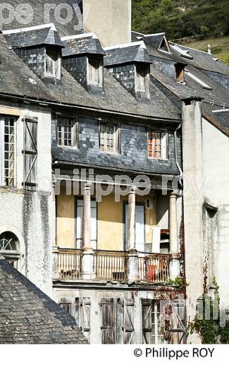 LE VILLAGE D' ARREAU,  VALLEE D' AURE, HAUTES-PYRENEES. (65F06536.jpg)