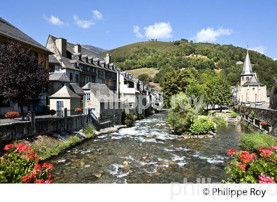 LE VILLAGE D' ARREAU,  VALLEE D' AURE, HAUTES-PYRENEES. (65F06604.jpg)