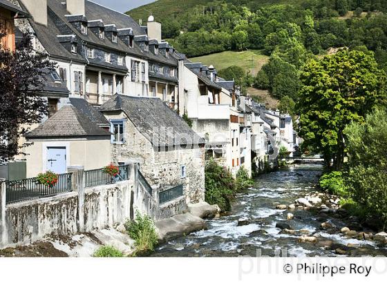 LE VILLAGE D' ARREAU,  VALLEE D' AURE, HAUTES-PYRENEES. (65F06612.jpg)