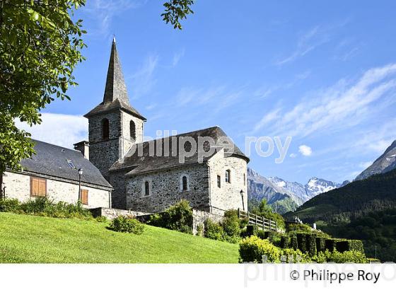 LE VILLAGE PERCHE D' ESTENSAN,  EN ETE,  VALLEE D' AURE, HAUTES-PYRENEES (65F06821.jpg)