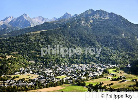 LE VILLAGE DE SAINT-LARY, EN ETE,  VALLEE D' AURE, HAUTES-PYRENEES. (65F07301.jpg)