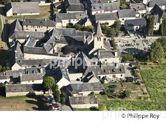 LE VILLAGE DE VIELLE-AURE,  EN ETE,  VALLEE D' AURE, HAUTES-PYRENEES. (65F07626.jpg)