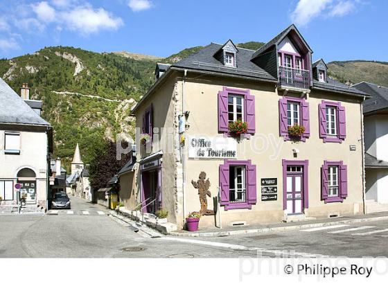 LE VILLAGE DE VIELLE-AURE,  EN ETE,  VALLEE D' AURE, HAUTES-PYRENEES. (65F07628.jpg)