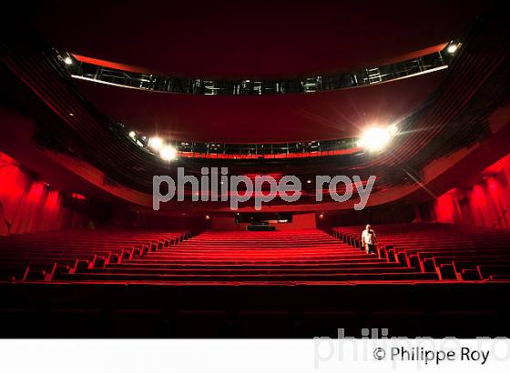 THEATRE DE L' ARCHIPEL, JEAN NOUVEL, ARCHITECTE,  VILLE DE PERPIGNAN, ROUSSILLON, CATALOGNE. (66F00222.jpg)