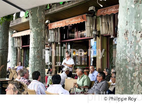 LE GRAND CAFE, QUARTIER SAINT-JEAN, VILLE DE  PERPIGNAN,  ROUSSILLON, CATALOGNE . (66F00428.jpg)