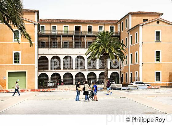 L' ARSENAL, QUARTIER SAINT JACQUES , VILLE DE PERPIGNAN, ROUSSILLON, CATALOGNE. (66F00530.jpg)