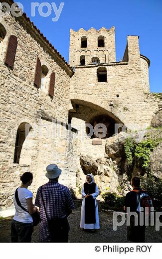 ABBAYE BENEDICTINE  SAINT MARTIN DU CANIGOU, CONFLENT, ROUSSILLON, CATALOGNE, OCCITANIE. (66F00827.jpg)