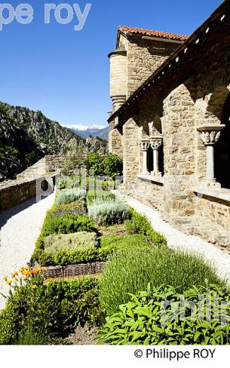 ABBAYE BENEDICTINE  SAINT MARTIN DU CANIGOU, CONFLENT, ROUSSILLON, CATALOGNE, OCCITANIE. (66F00901.jpg)