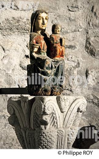 ABBAYE SAINT MICHEL DE CUXA, MASSIF  DU CANIGOU, CONFLENT, ROUSSILLON, CATALOGNE, OCCITANIE. (66F00931.jpg)