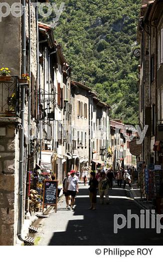 VILLAGE FORTIFIE DE VILLEFRANCHE DE CONFLENT, VALLEE DE LA TET, CONFLENT, ROUSSILLON, (66F01117.jpg)