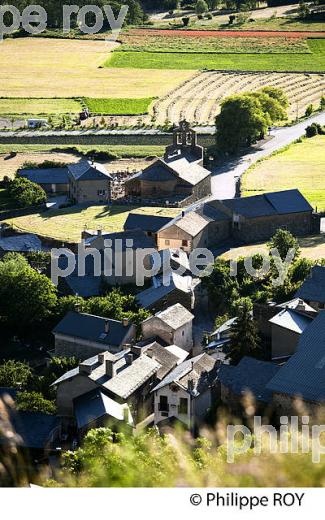 VILLAGE DE LLO ,  CERDAGNE, ROUSSILLON, CATALOGNE, PYRENEES ORIENTALES. (66F01525.jpg)