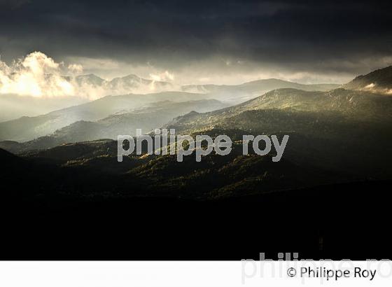 PAYSAGE DE MONTAGNE DE CERDAGNE, ROUSSILLON, CATALOGNE, COMMUNE DE LLO, PYRENEES ORIENTALES. (66F01707.jpg)