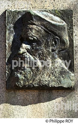 PORTRAIT DE ARISTIDE MAILLOL, FRONT DE MER,BANYULS-SUR-MER,   COTE VERMEILLE, ROUSSILLON, CATALOGNE. (66F02039.jpg)