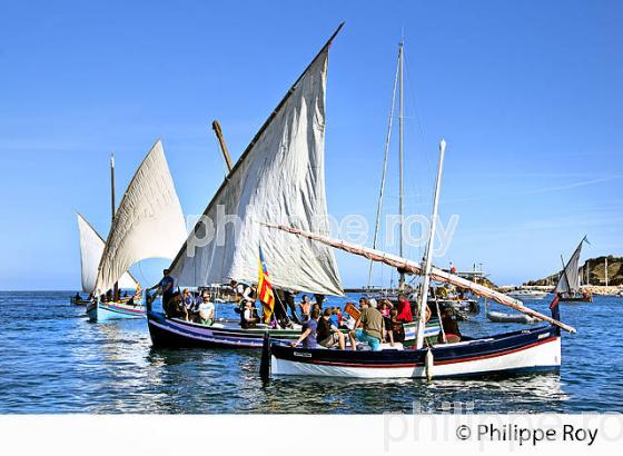 BARQUE CATALANE, FETE DES VENDANGES, VILLE DE  BANYULS-SUR-MER,  COTE VERMEILLE, ROUSSILLON, CATALOGNE. (66F02226.jpg)