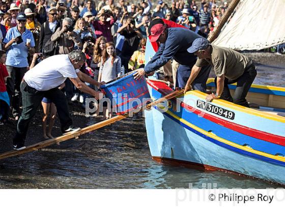 BARQUE CATALANE, FETE DES VENDANGES, VILLE DE  BANYULS-SUR-MER,  COTE VERMEILLE, ROUSSILLON, CATALOGNE. (66F02332.jpg)