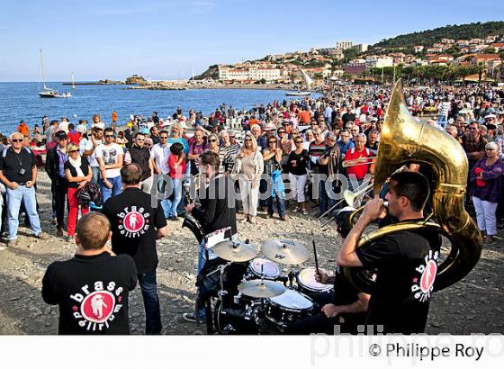 FETE DES VENDANGES, VILLE DE  BANYULS-SUR-MER,  COTE VERMEILLE, ROUSSILLON, CATALOGNE. (66F02334.jpg)