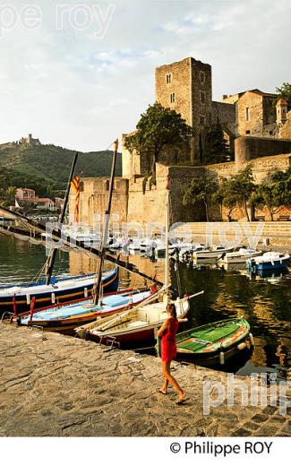 LE VILLAGE FORTIFIE  DE COLLIOURE,  ET LA COTE VERMEILLE, ROUSSILLON, CATALOGNE. (66F02821.jpg)