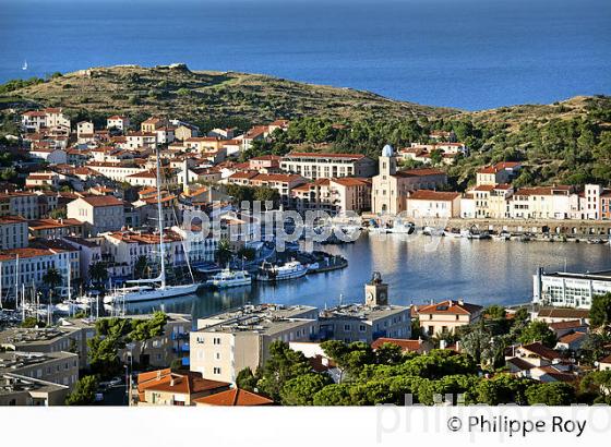 LE PORT ET LA VILLE DE PORT VENDRES, ET LA  COTE VERMEILLE, ROUSSILLON, CATALOGNE. (66F03007.jpg)