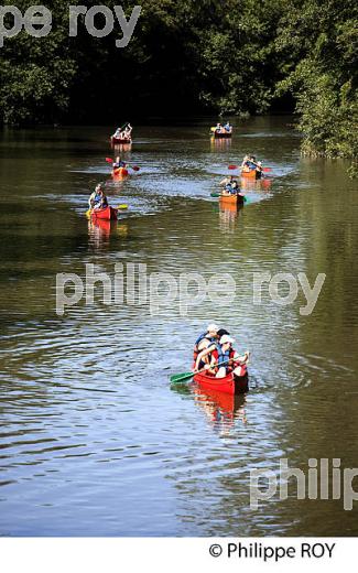 CANOE SUR LA RIVIERE DE L'OGNON, BONNAL, DOUBS, FRANCE (70F00113.jpg)