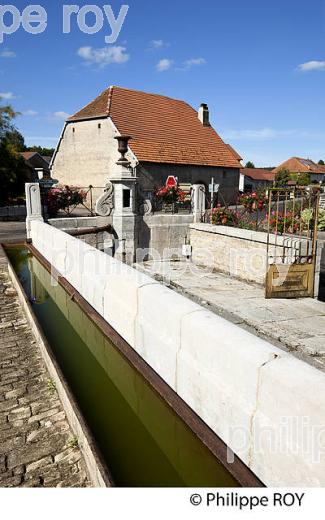 FONTAINE LAVOIR, VALLEE DE L'OGNON, HAUTE-SAONE, FRANCE (70F00305.jpg)