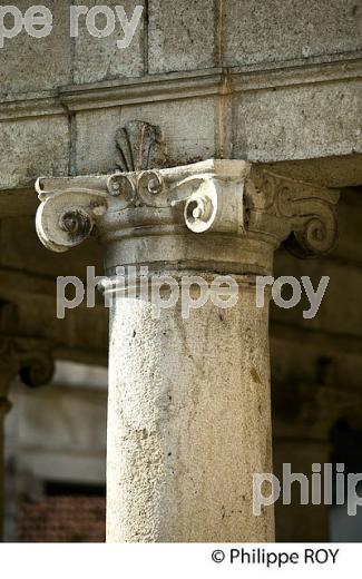 FONTAINE LAVOIR, VALLEE DE L'OGNON, HAUTE-SAONE, FRANCE (70F00312.jpg)