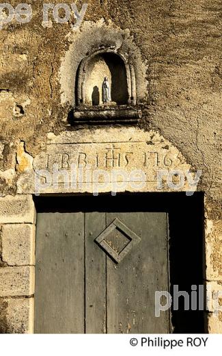 LINTEAU GRAVE, MAISON DE LA VALLEE DE L'OGNON, FRANCE (70F00324.jpg)
