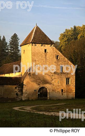 MAISON FORTE, SORANS-LES-BREUREY, HAUTE-SAONE, FRANCE (70F00629.jpg)