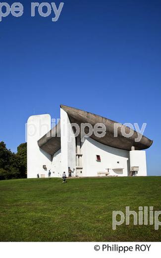 CHAPELLE NOTRE-DAME DU HAUT, LE CORBUSIER, RONCHAMP, FRANCE (70F00704.jpg)