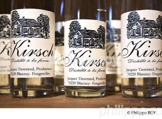 PRODUCTION DE KIRSCH, FOUGEROLLES, FRANCHE-COMTE, FRANCE (70F01029.jpg)